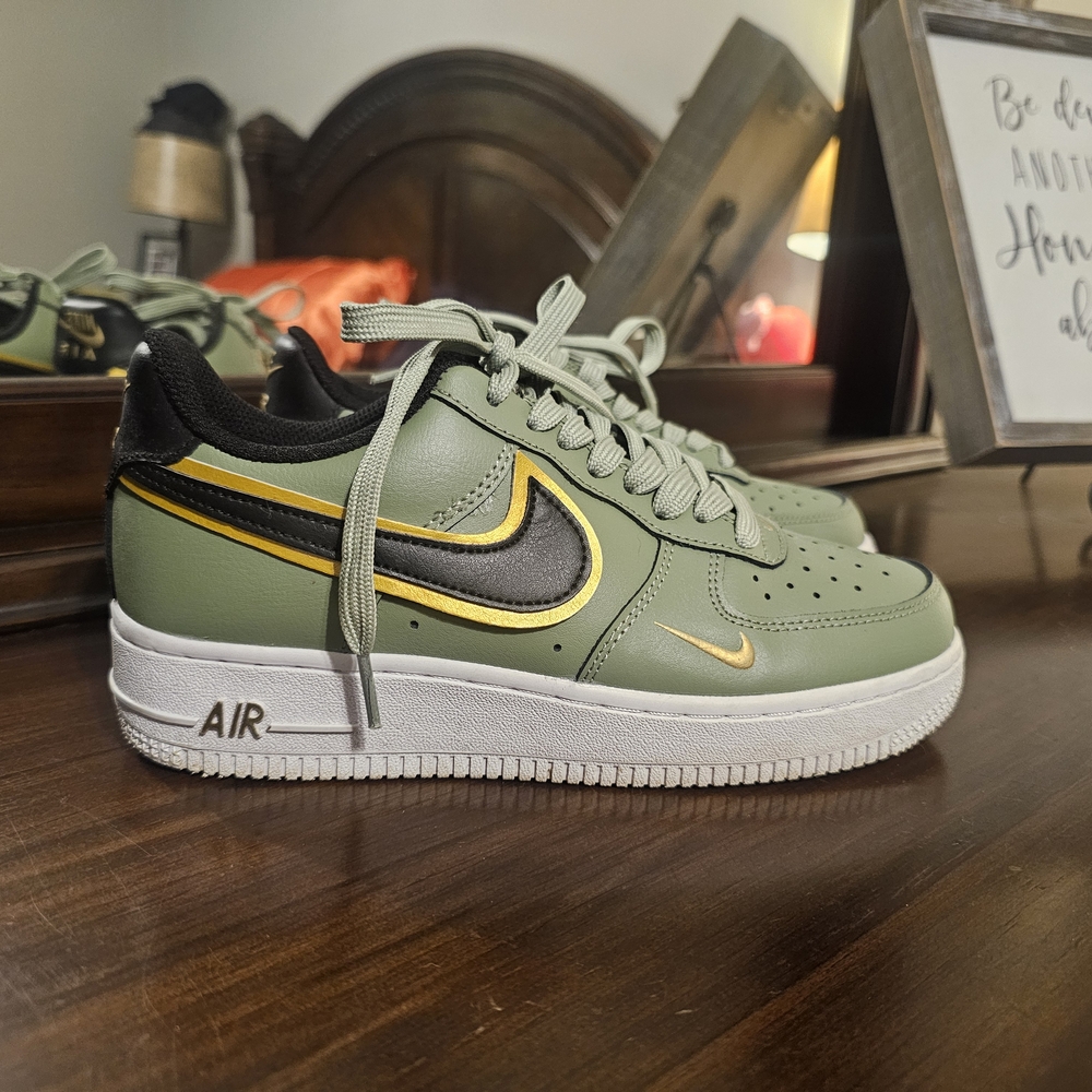 Nike Womens Green